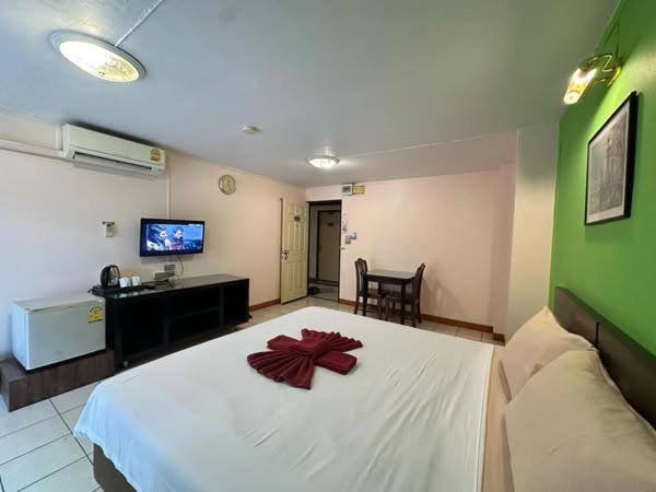 Hotel Grand Mandarin Latphrao 130 2*