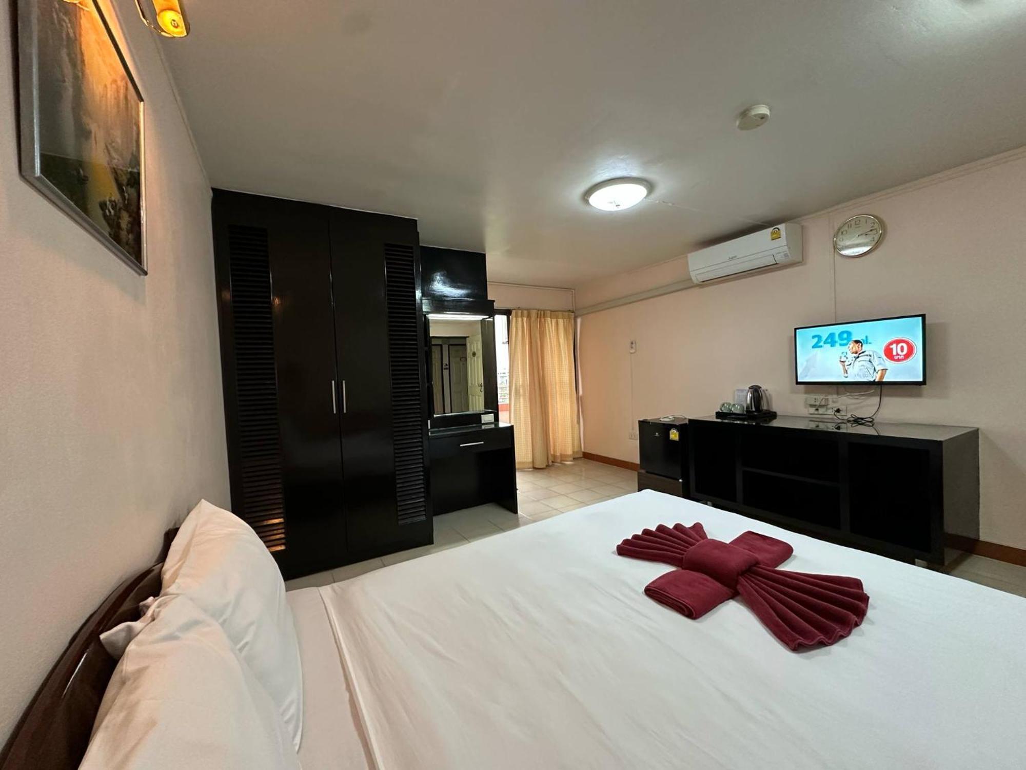 Hotel Grand Mandarin Latphrao 130 Bangkok