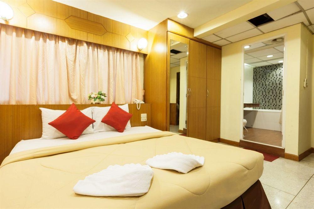 Khách sạn Grand Mandarin Latphrao 130 2*